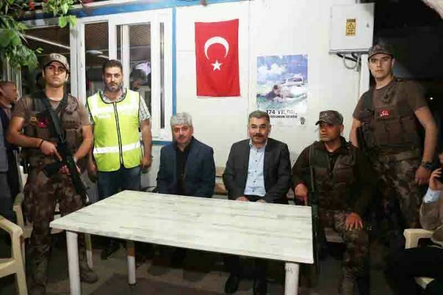 Vali Doğan Trafik Kontrol Noktasını Ziyaret Etti