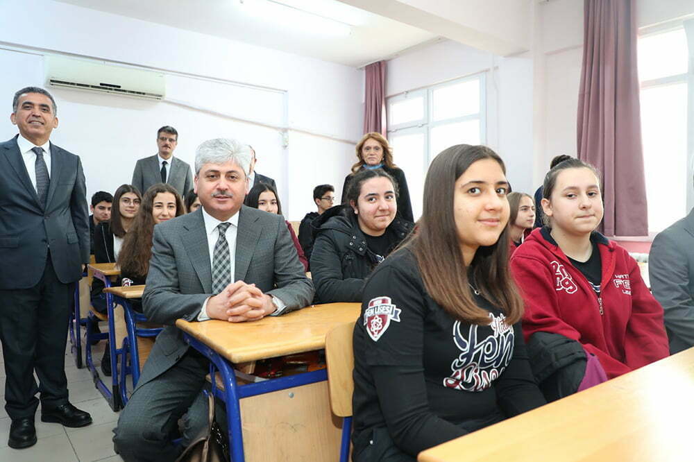 Vali Doğan Karne Törenine Katıldı