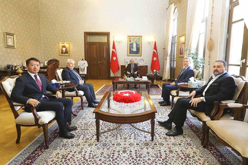 Vali Doğan, Kazakistan Ankara Büyükelçisi Sapiyev’i Makamında Kabul Etti