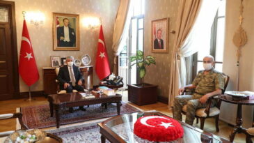 Vali Doğan, Tümgeneral Uzun’u Ağırladı