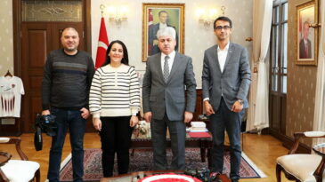 Vali Doğan, “AA Yılın Fotoğrafları”<br>Oylamasına Katıldı