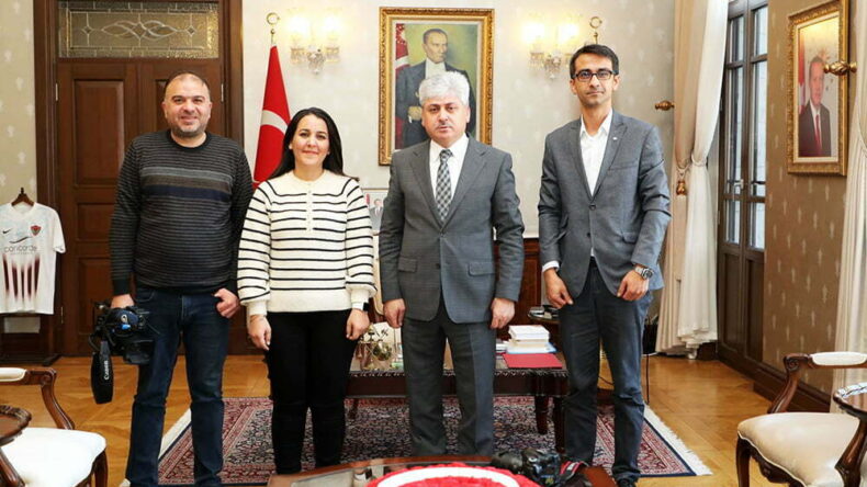 Vali Doğan, “AA Yılın Fotoğrafları”<br>Oylamasına Katıldı