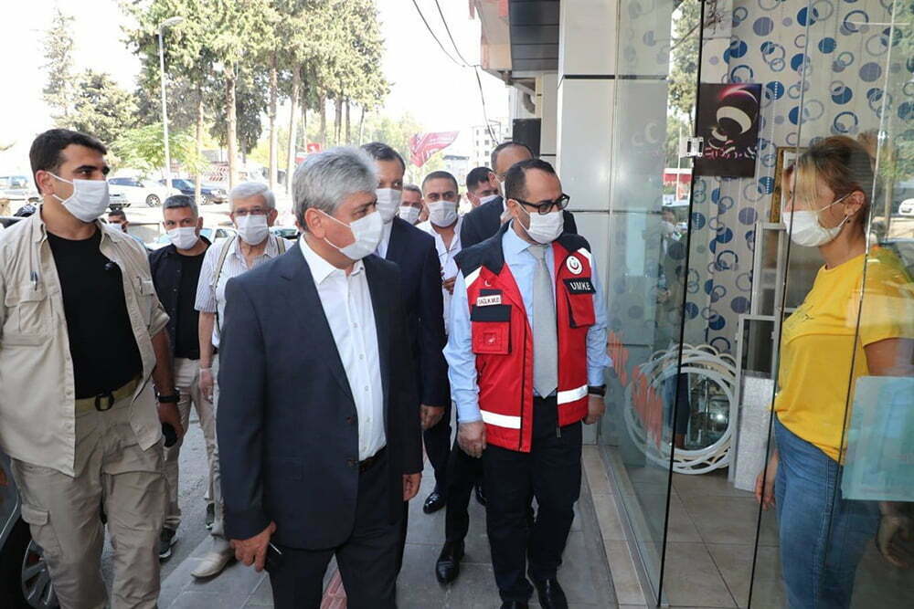 Vali Doğan Defne’de Covid-19 Denetimi Yaptı