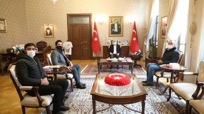 Şehit Ailesinden Vali Doğan’a Ziyaret
