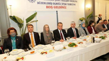 Vali Doğan, Sanayici ve İş Adamları Derneği’nin İftar Programına Katıldı