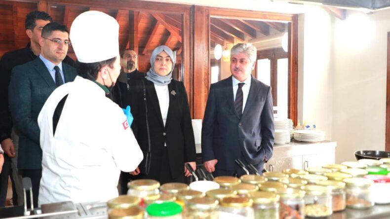 Vali Doğan, Hatay Valiliği Mutfak Sanatları Merkezini Ziyaret Etti