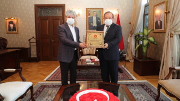 Vali Doğan, Başarılı Kaymakamı Onurlandırdı