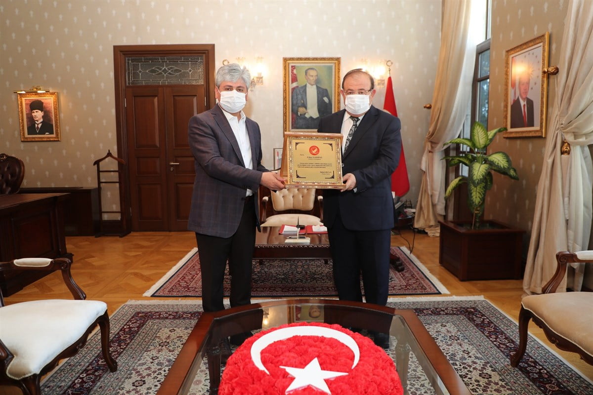 Vali Doğan, Başarılı Kaymakamı Onurlandırdı