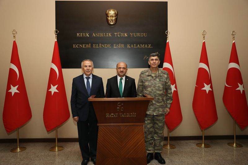 Milli Savunma Bakanı Fikri Işık’tan Vali Ata’ya Ziyaret
