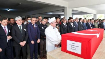 HATAY ŞEHİDİNİ DUALARLA UĞURLADI