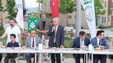 Vali Doğan Yetimler İle İftar Yaptı