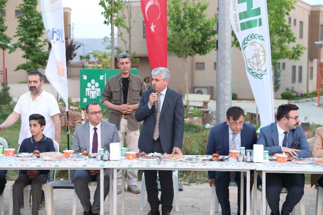 Vali Doğan Yetimler İle İftar Yaptı