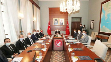 Vali Doğan Başkanlığında, Yayladağı Dalış Merkezi Toplantısı Gerçekleştirildi