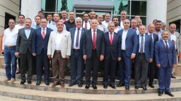 Bakan Albayrak’tan şehit ailelerine ziyaret