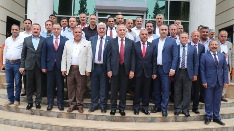 Bakan Albayrak’tan şehit ailelerine ziyaret