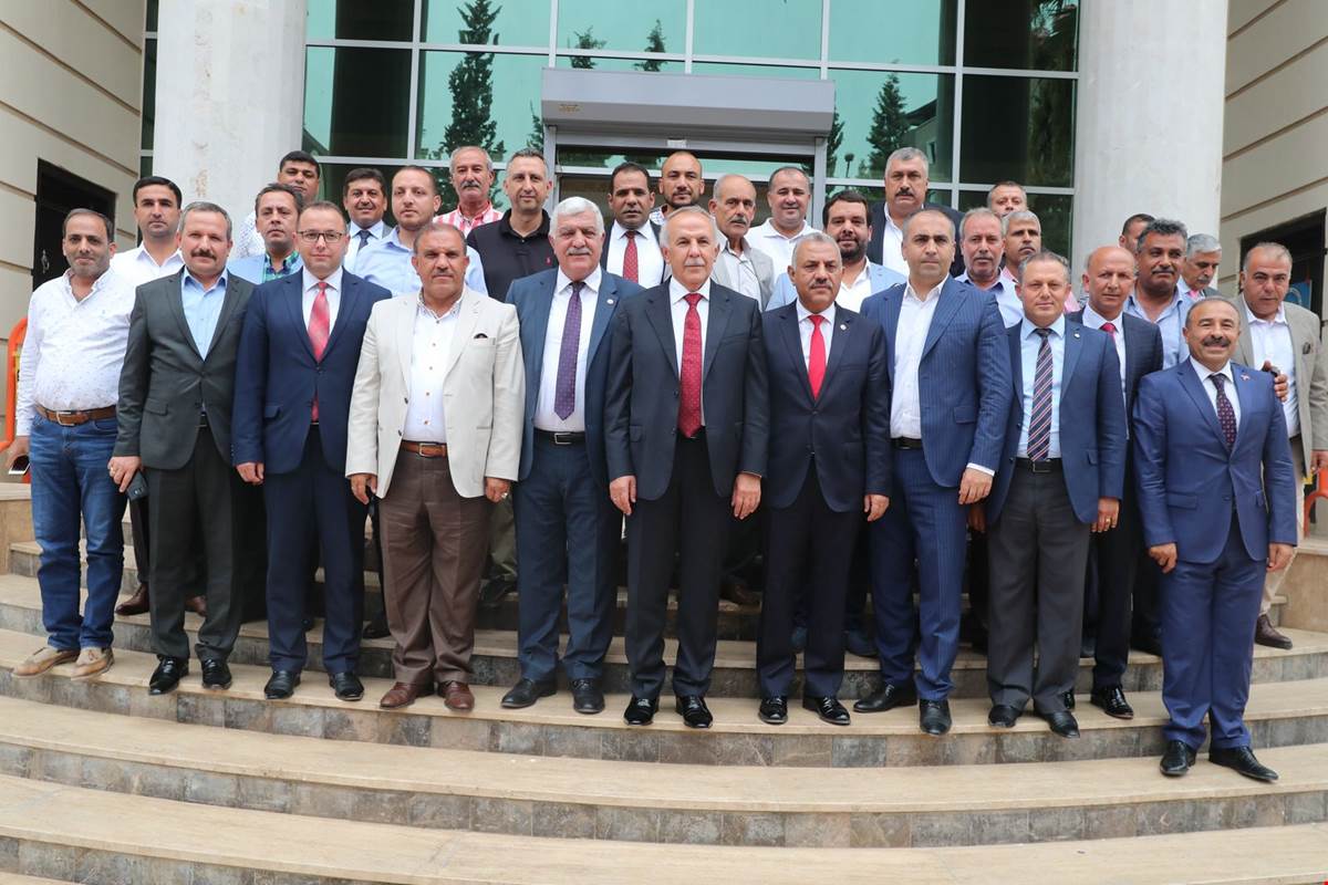 Bakan Albayrak’tan şehit ailelerine ziyaret