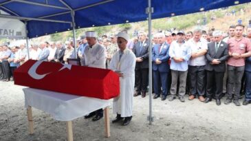 Hatay Şehit Evladını Uğurladı