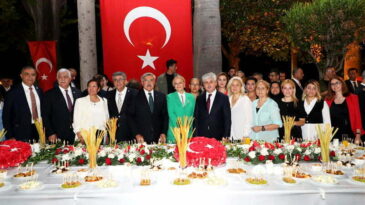 Vali Doğan Ev Sahipliğinde, 30 Ağustos Zafer Bayramı Kabul Töreni Düzenlendi