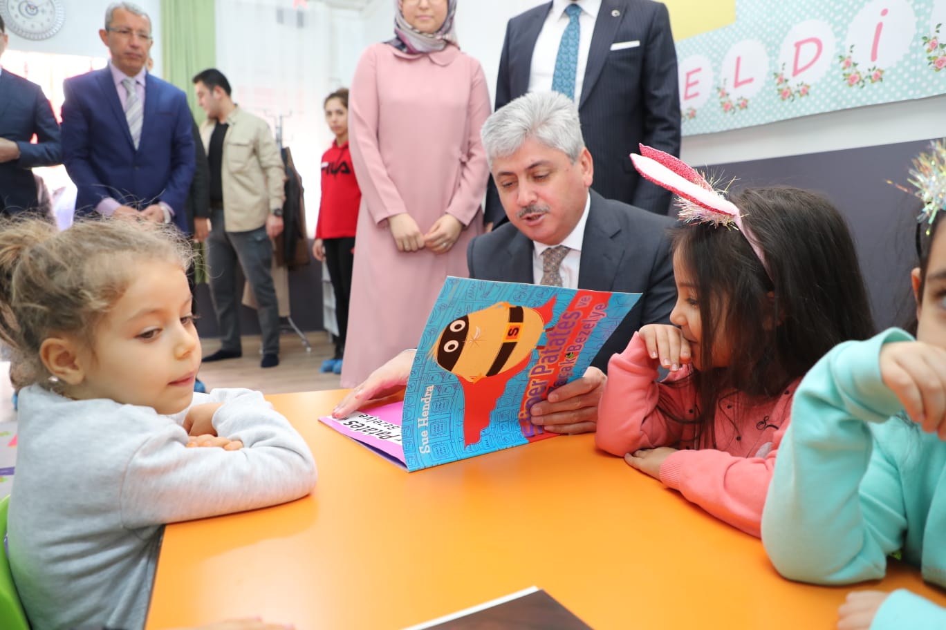 Vali Doğan Anasınıfını Ziyaret Etti