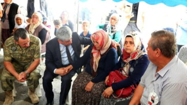 Vali Doğan’dan Şehit Kurt’un  Ailesine Taziye