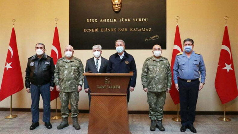 Milli Savunma Bakanı Akar, Hatay’da İncelemelerde Bulundu