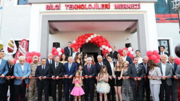 Nejla Üysen Bilgi Teknolojileri Merkezinin Açılış Töreni