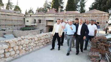 Vali Doğan, Restorasyonu Devam Eden Tarihi Yapılarda İncelemelerde Bulundu