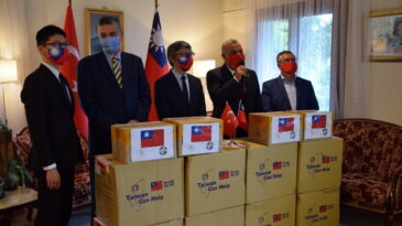 TAYVAN HALKINDAN KORUYUCU MALZEME BAĞIŞI