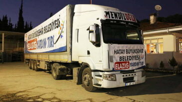 BÜYÜKŞEHİR TIR’LARI  DEPREM BÖLGESİNE ULAŞTI