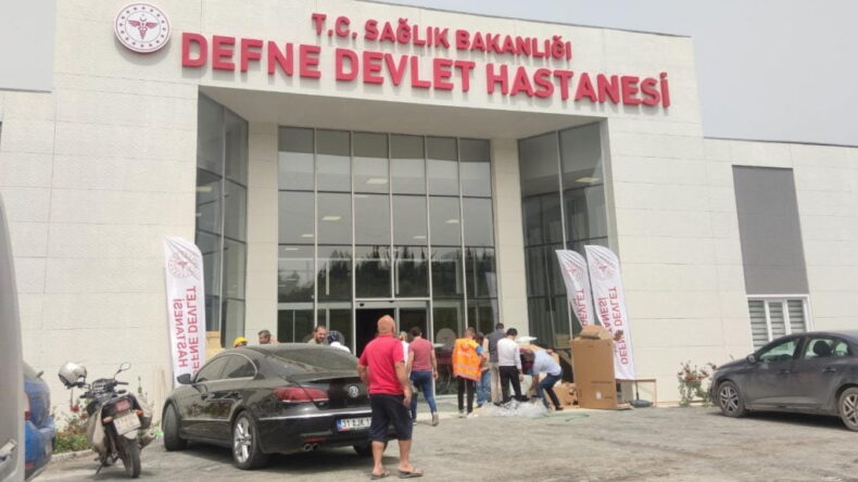 Defne Devlet Hastanesi hasta kabulüne başladı