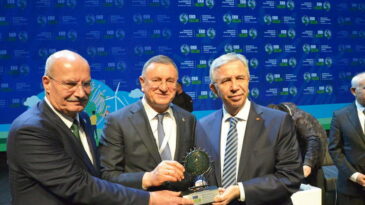 SAVAŞ’TAN YAŞANABİLİR DÜNYA VURGUSU