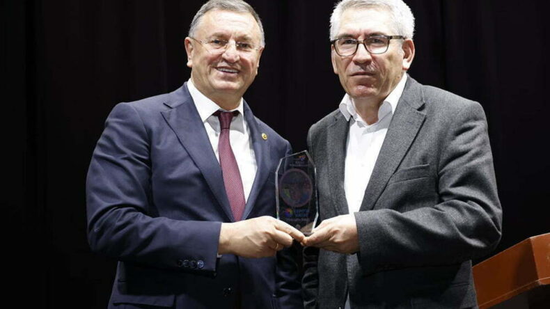 “TARIM YETERİNCE DESTEKLENİYOR MU?” PANELİ EXPO’DA GERÇEKLEŞTİ