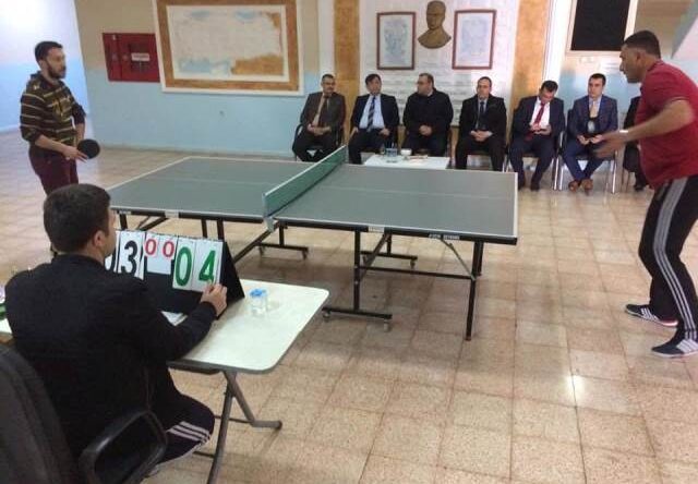 Türk ve Suriyeli öğretmenler masa tenisi turnuvasında yarıştı