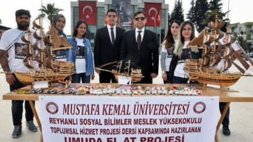 Reyhanlı MYO öğrencileri tutuklu ve hükümlülerin yaptığı el işlerini satışa sundu
