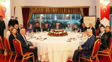 Şehit Ailelerimiz İle Gazilerimiz Onuruna İftar Yemeği Düzenlendi