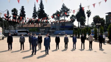 REYHANLI’DA 23 NİSAN ÇELENK SUNMA TÖRENİ