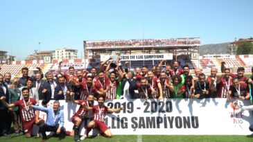 ŞAMPİYON KUPASINA KAVUŞTU