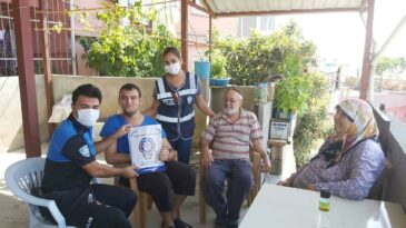 EMNİYET MÜDÜRLÜĞÜ EKİPLERİ POLİS HAYRANI GÖKHAN’I  ZİYARET ETTİ