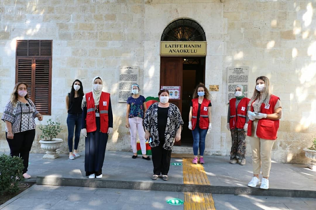 3 bin öğrenciye maske ve eğitim seti