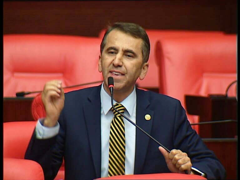 CHP’li Serkan TOPAL’dan Sağlık Bakanına çağrı: SAĞLIK’TA ATAMA KILAVUZUNU BİR AN ÖNCE YAYINLAYIN