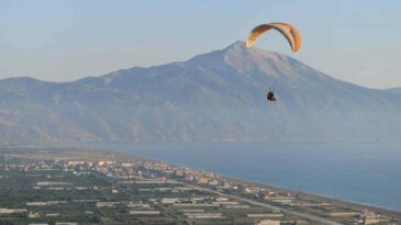 HATAY’DA HAVA SPORLARI 6 AY YASAKLANDI