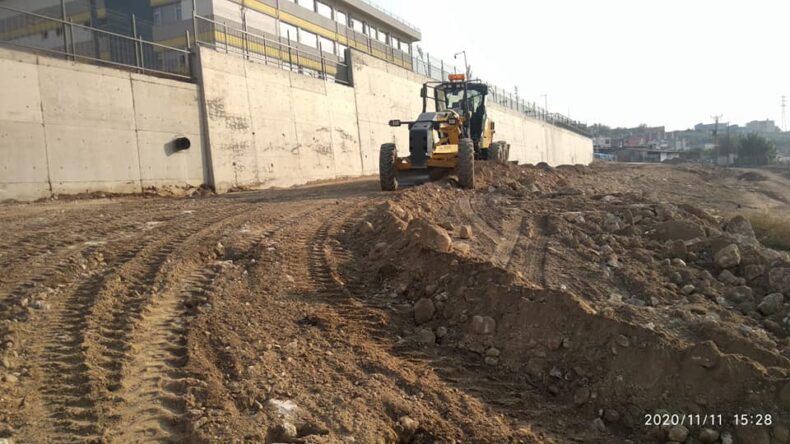 Yeşilova Anadolu Lisesi yolu yapılıyor