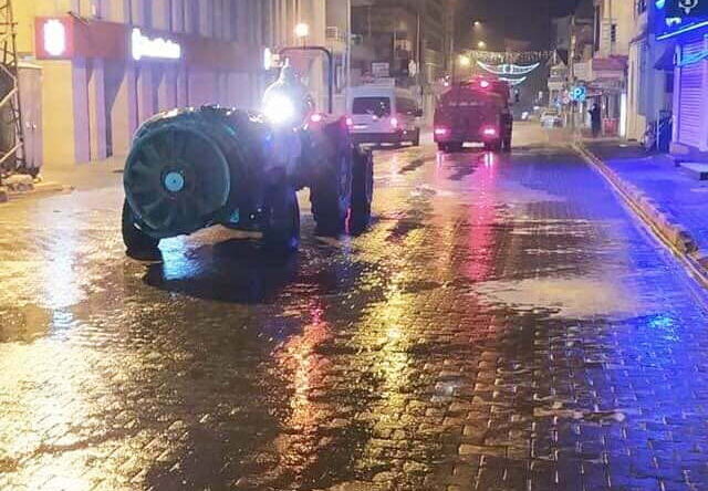 Reyhanlı’da cadde ve sokaklar dezenfekte ediliyor
