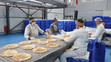 İhh Suriye’ye 8 Ayda 1 Milyon Ekmek Gönderdi