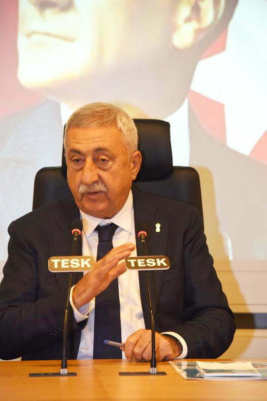 PALANDÖKEN, “ESNAFIN EMEKLİLİĞİ İÇİN YENİ PROTOKOL İMZALANDI”
