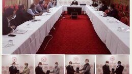 BEBEK DOSTU HASTANELERE PLAKET VERİLDİ