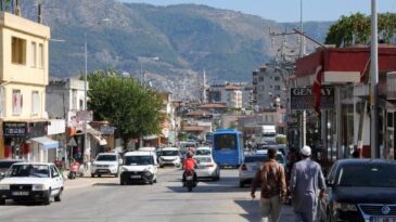 HATAY’DA 3 KİŞİDEN 1’İNİN ARACI VAR