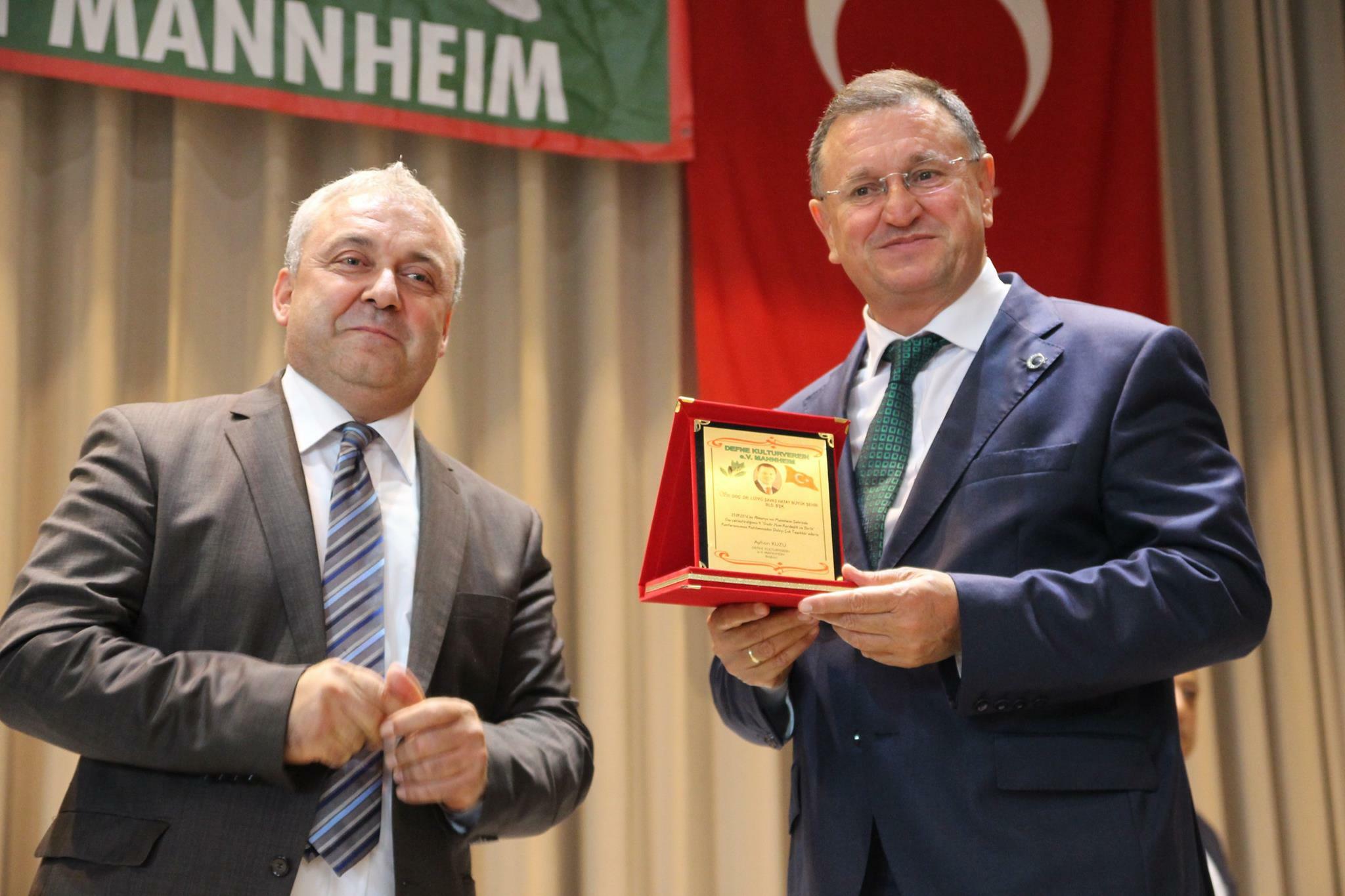 BAŞKAN SAVAŞ, ALMANYA’DAKİ KARDEŞLİK KONFERANSI’NA KATILDI