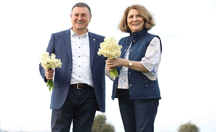 Başkan Savaş’tan çiçek üreticisine “Sevgililer Günü” desteği