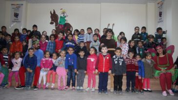 MİNİKLER AĞUSTOS BÖCEĞİ İLE KARINCA MİNİKLERLE BULUŞMAYA DEVAM EDİYOR